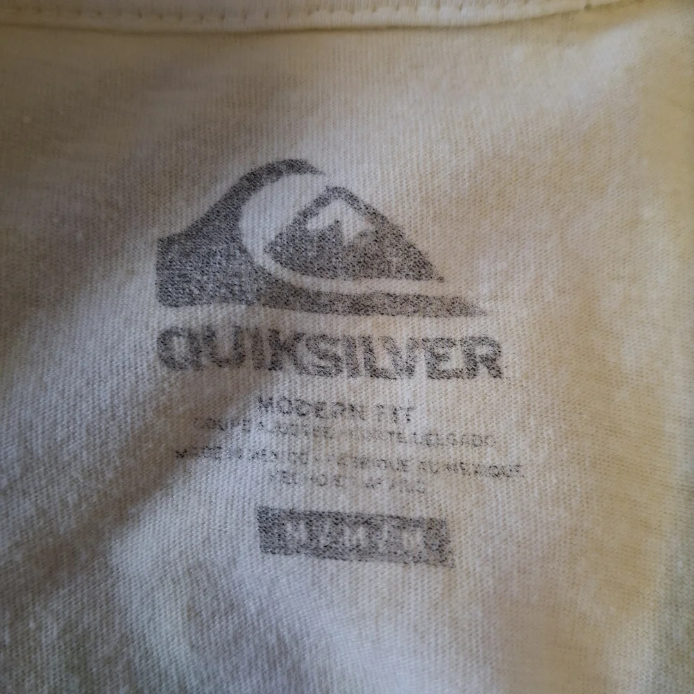 Quiksilver Modern Fit Short Sleeve Graphic Tee Yellow Tie Dye Logo Size Medium - Picture 5 of 7